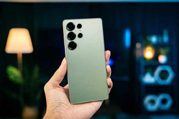 Galaxy S26 ertelendi mi? Bu iddiaya göre, Samsung’un yeni amiral gemisinin gelişi gecikebilir!