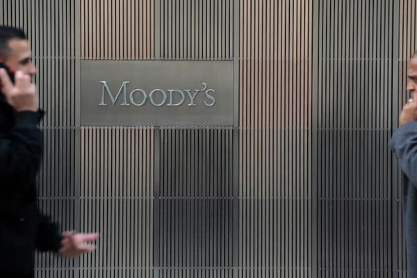 Moody’s, Fransa’nın kredi notu görünümünü negatife çevirdi